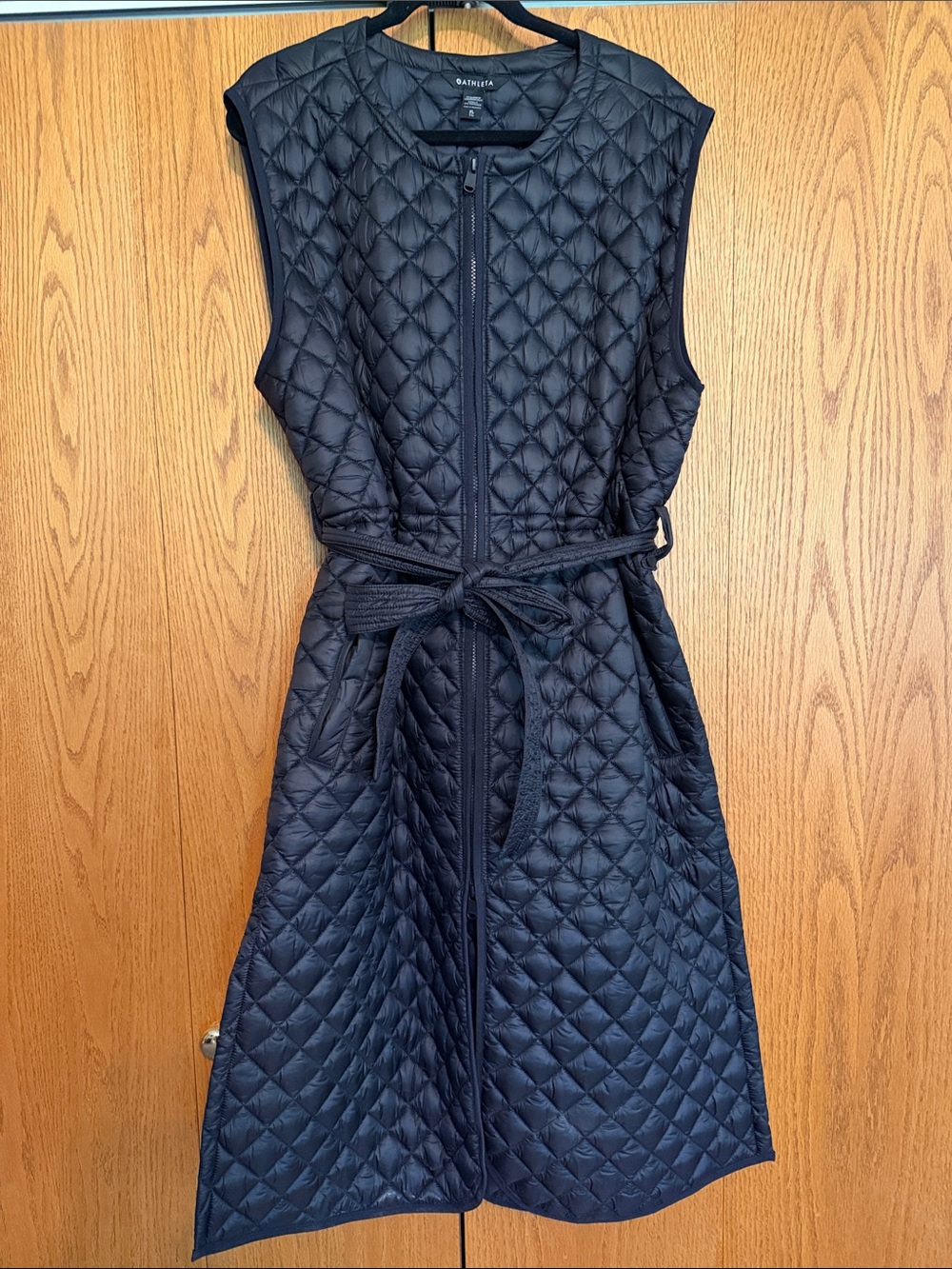 Athleta Women’s Quilted Sleeveless Belted Vest - Black